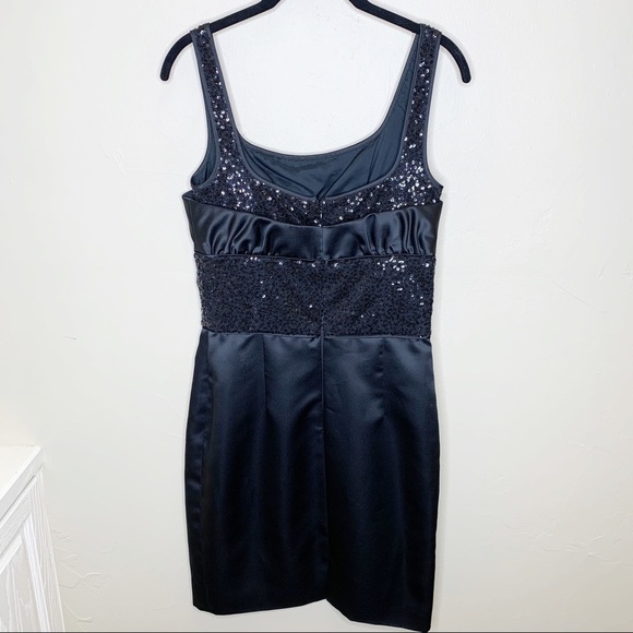 Badgley Mischka Black Sequin Satiny Cocktail Dress - Picture 4 of 7